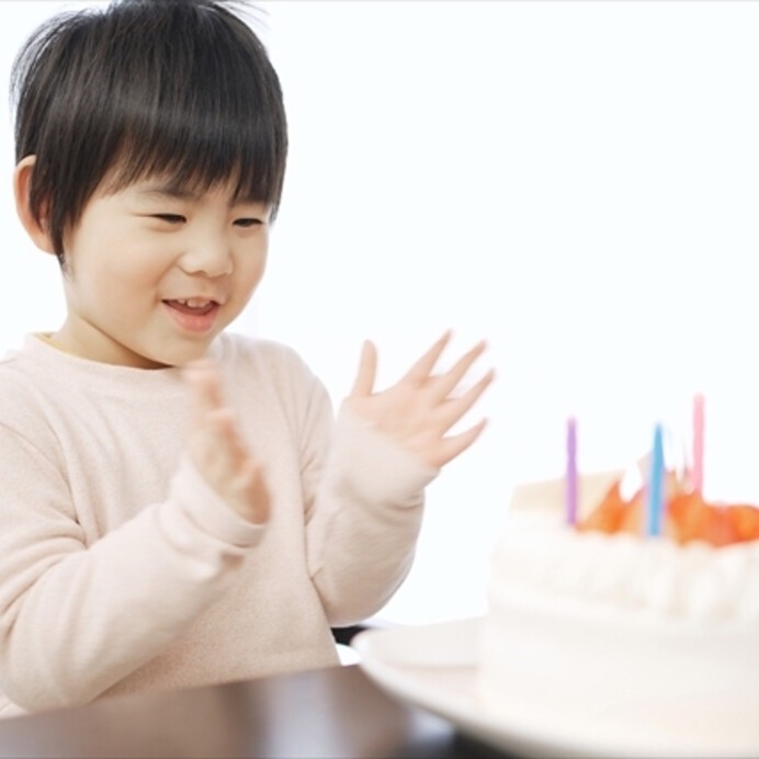 5歳の男の子に人気の誕生日プレゼント24選｜外遊び系・知育系・あの人気キャラのアイテムなど大特集