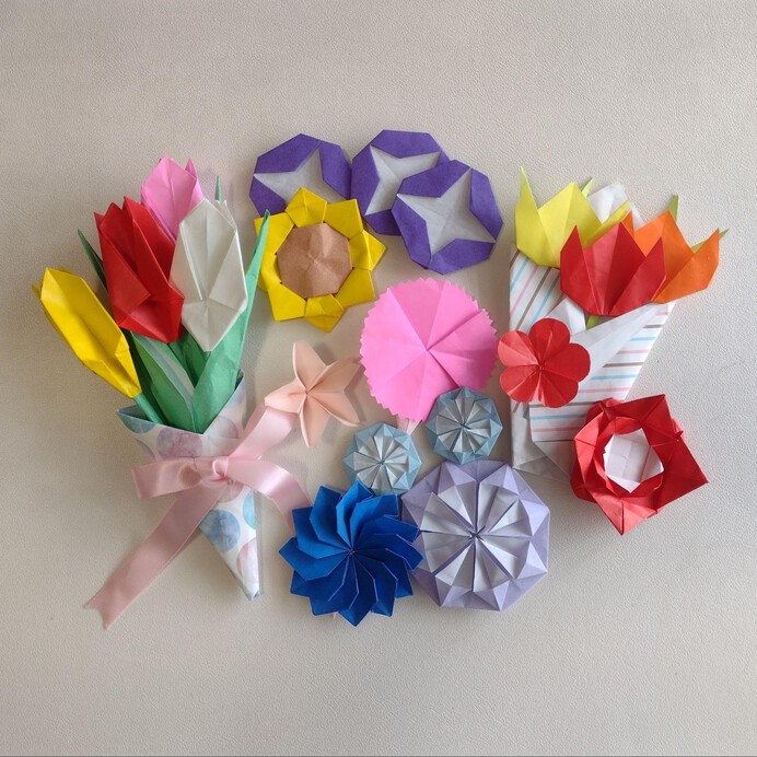 親子で作りたい【折り紙の花】の作り方10選！立体や花束アレンジもかわいい♡
