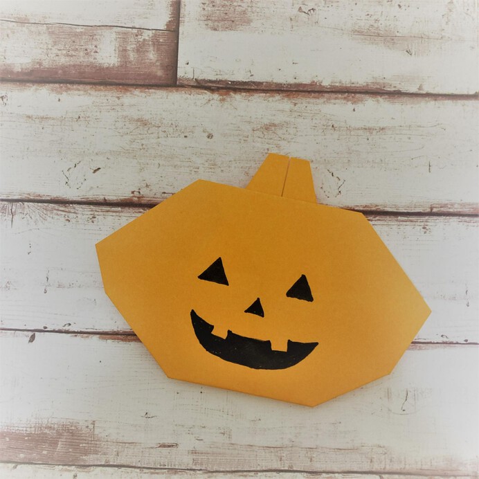 完全保存版 ハロウィン折り紙 幼児も折れる簡単かぼちゃやコウモリから立体折り紙まで全選を徹底紹介