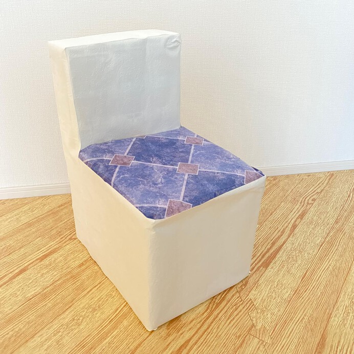 牛乳パック子供の椅子の作り方【四角型で背もたれつき】